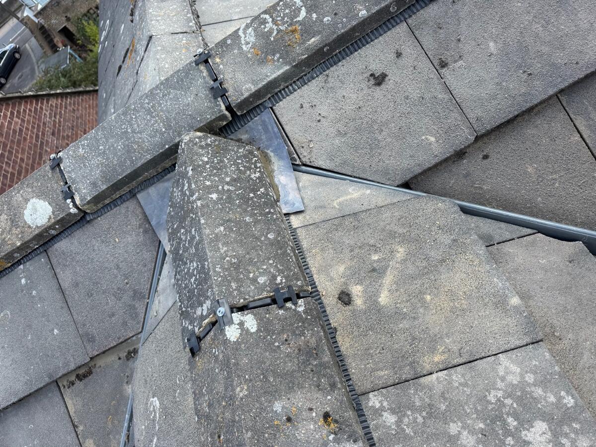 Dry Hip Junction by Ikon Roofing