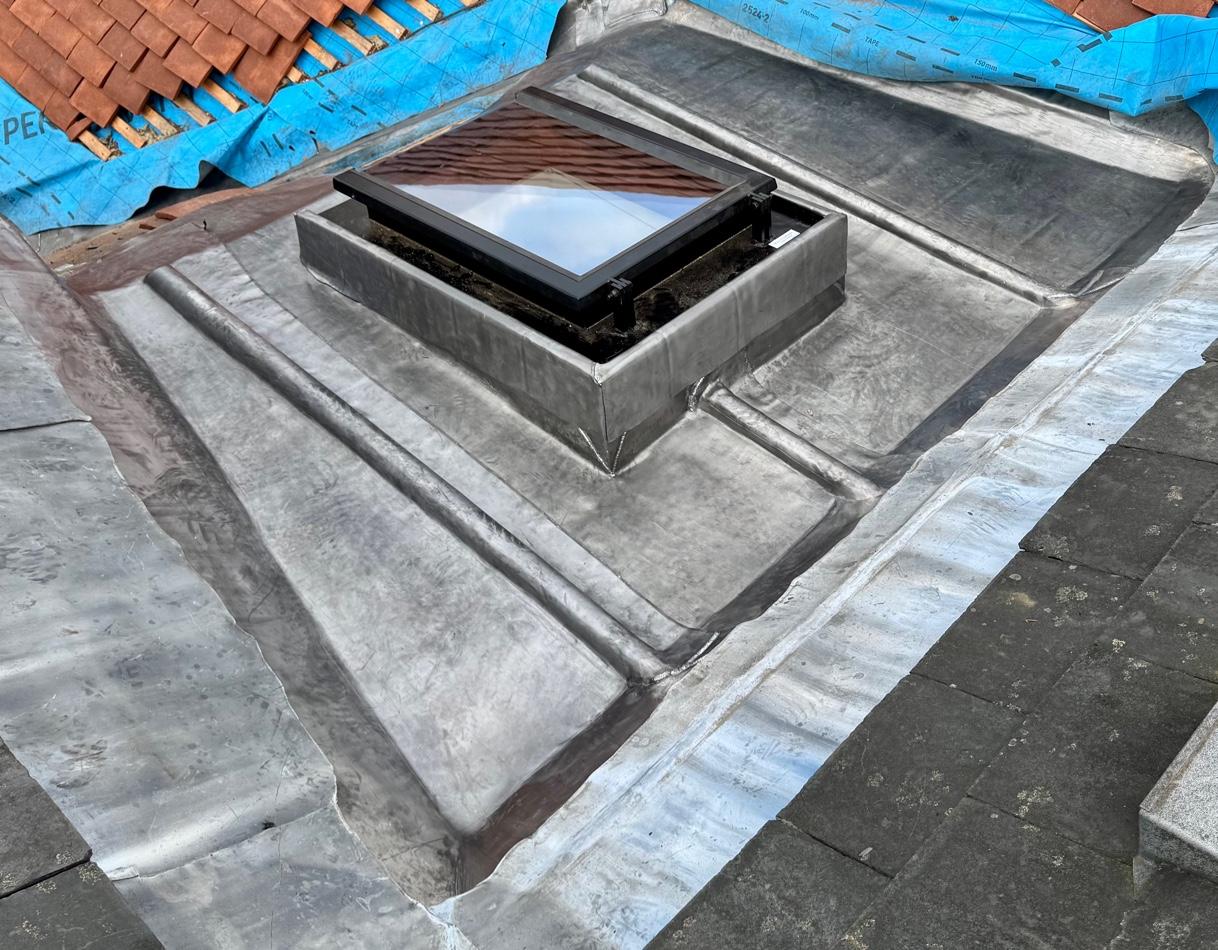 Lead flashing around Velux window